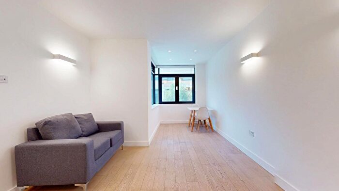 2 Bedroom Flat To Rent In New Horizons Court, Brentford, TW8