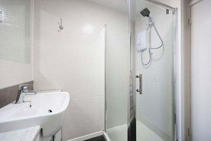 1 Bedroom Apartment For Sale In Ambrose Road | Cliftonwood, BS8 - Photo 10
