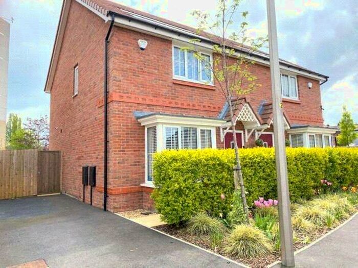3 Bedroom Semi-Detached House To Rent In Brigadier Road, Brinnington, Stockport, SK5