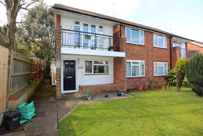 2 Bedroom Maisonette For Sale In Lismore Close, Woodley, RG5