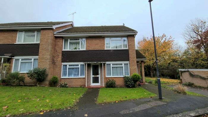 2 Bedroom Flat To Rent In Fircroft Gardens, Harrow-On-The-Hill, Harrow, HA1