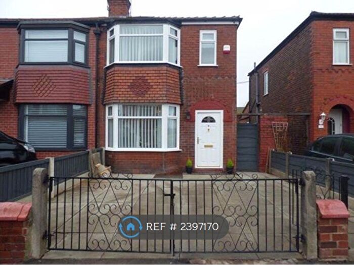 3 Bedroom Semi-Detached House To Rent In Middleton Road, North Reddish Stockport, SK5