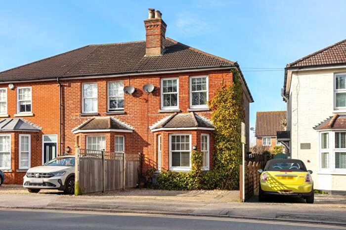 3 Bedroom Semi-Detached House For Sale In Povey Cross Road, Horley, RH6