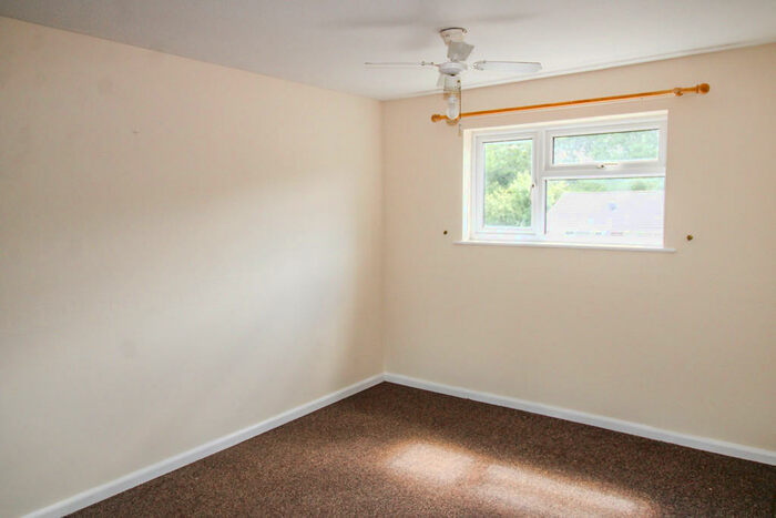 3 Bedroom Terraced House For Sale In Warneford Close, Toothill, SN5