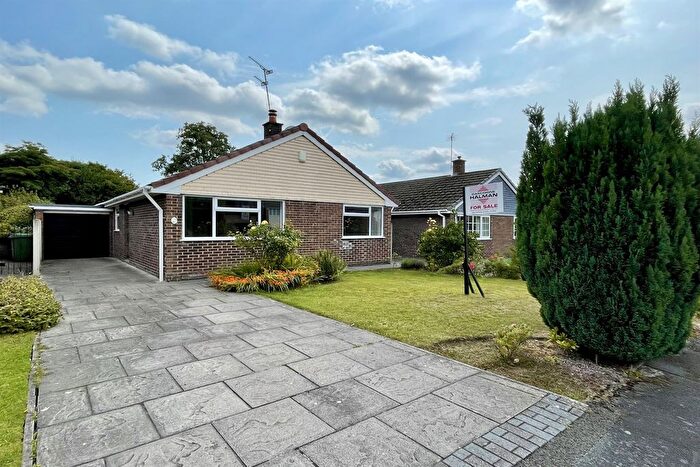 3 Bedroom Detached Bungalow For Sale In Grassfield Way, Knutsford, WA16