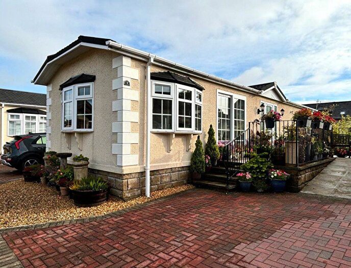 2 Bedroom Park Home For Sale In Leven Park, Kinross, KY13