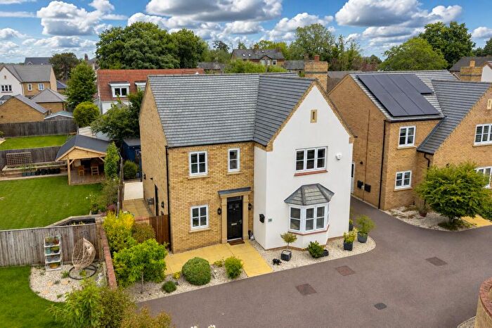 4 Bedroom Detached House For Sale In Fenstanton, Huntingdon, Cambridgeshire, PE28