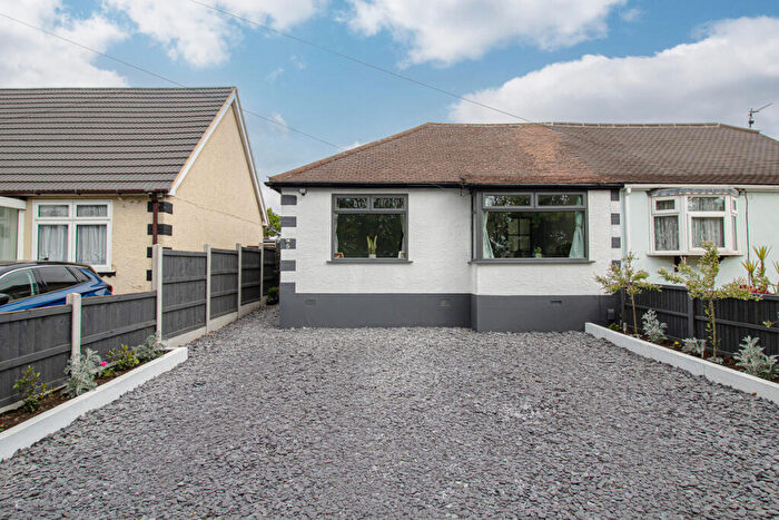 2 Bedroom Bungalow To Rent In The Meads, Basildon, SS16