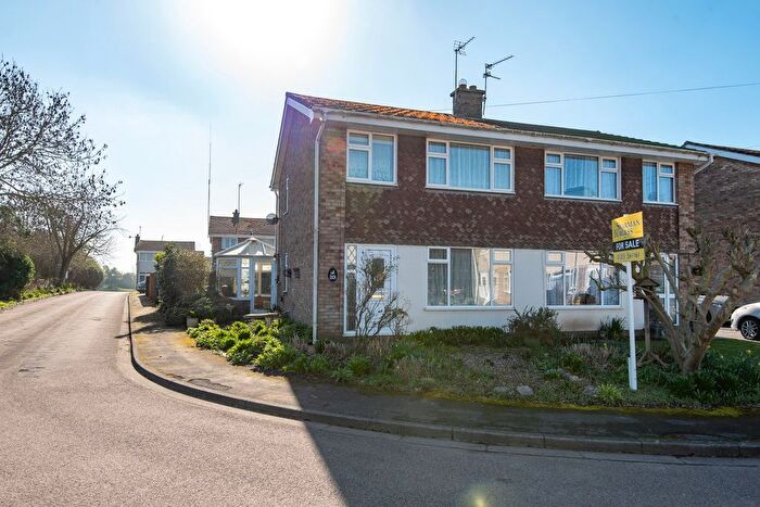 3 Bedroom Semi Detached House For Sale In Manor Gardens, Boston, PE21