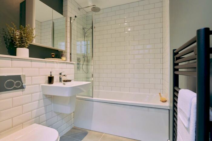 2 Bedroom Apartment To Rent In Gilders Yard, Birmingham Birmingham, B18