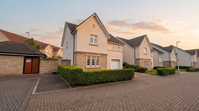 4 Bedroom Detached House For Sale In Talla Street, Edinburgh, EH16