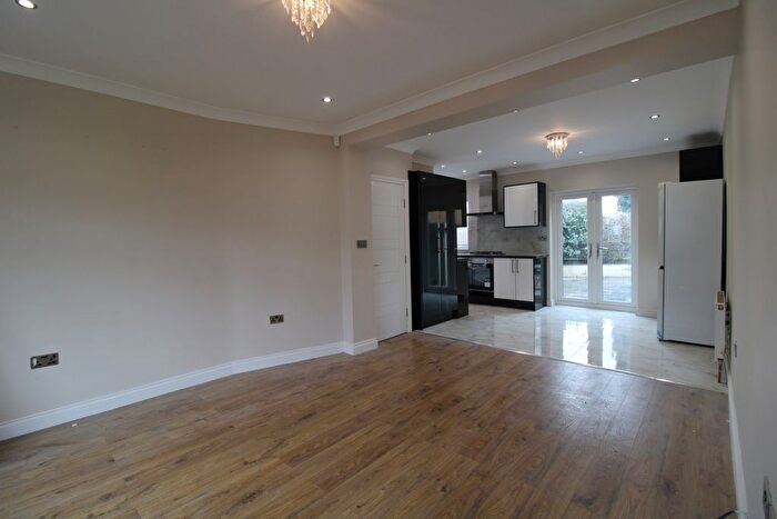 4 Bedroom Terraced House To Rent In Isleworth, TW7
