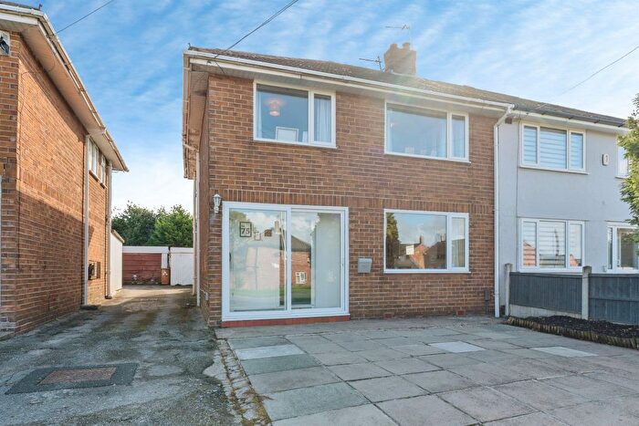 3 Bedroom Semi-Detached House For Sale In Mill Park Drive, Wirral, CH62