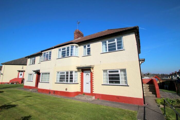 2 Bedroom Ground Flat To Rent In Rothbury Gardens, Leeds, LS16