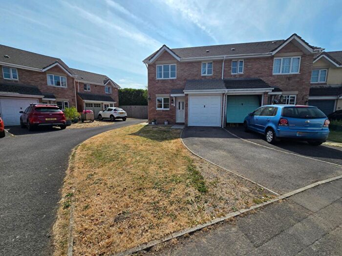 3 Bedroom Semi-Detached House For Sale In Llys Eglwys, Bridgend, CF31