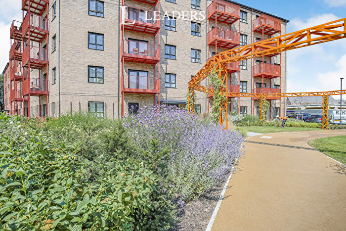 2 Bedroom Flat To Rent In Wick Lane, Bury St. Edmunds, Suffolk, IP33