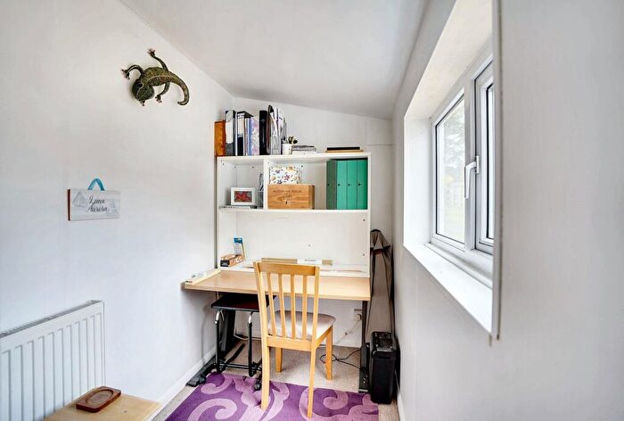 4 Bedroom Detached House For Sale In New Cheveley Road, Newmarket, CB8