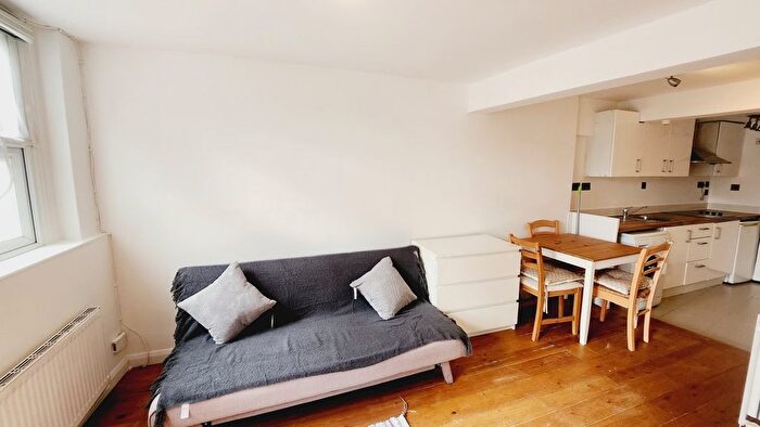 Studio To Rent In Argyle Road, London, W13