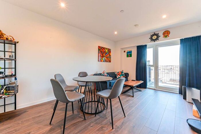 1 Bedroom Flat For Sale In Effra Gardens, Canning Town, London, E16