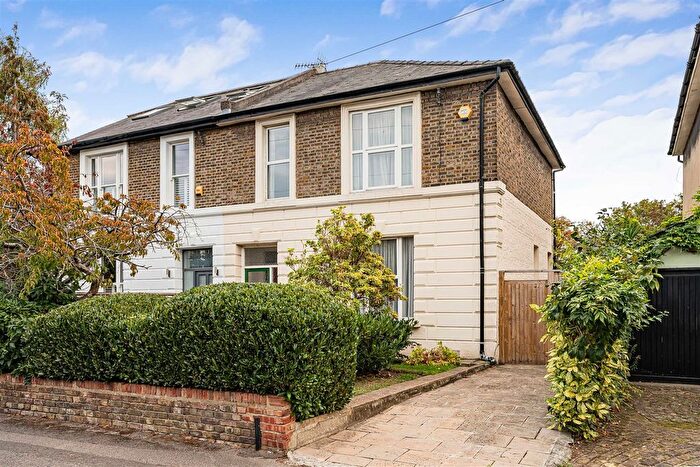 3 Bedroom Semi-Detached House For Sale In Lower Kings Road, Kingston Upon Thames, KT2