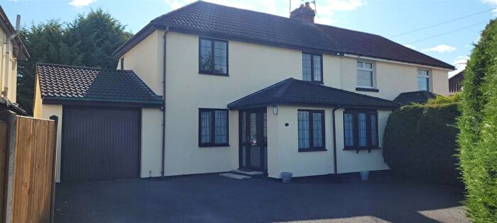 4 Bedroom Semi-Detached House To Rent In Hilltop Road, Bristol, BS16