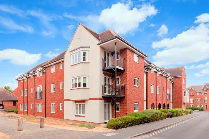 2 Bedroom Apartment To Rent In Thames View, Abingdon, OX14