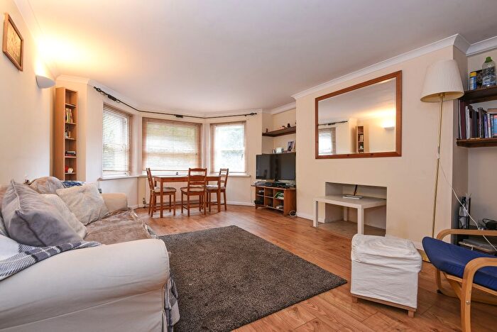 1 Bedroom Flat To Rent In St. Johns Vale, Deptford, London, SE8