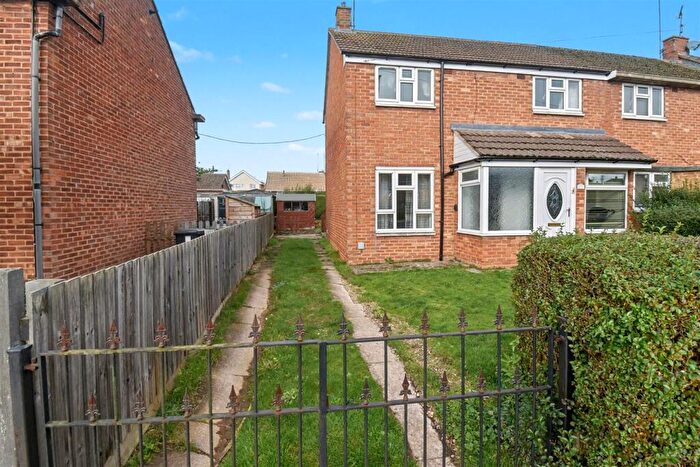 2 Bedroom End Of Terrace House For Sale In Kingsthorpe Avenue, Corby, NN17