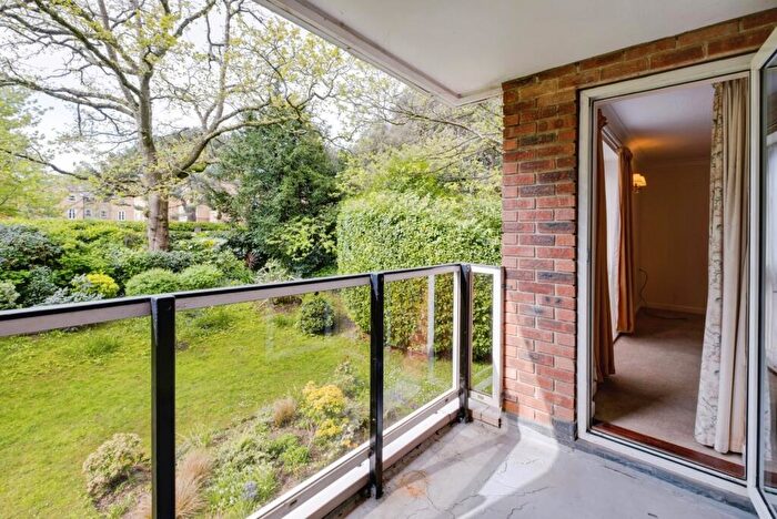 2 Bedroom Apartment For Sale In Homewaye House, Westbourne, BH4