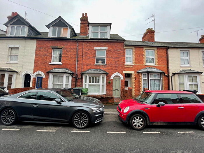 3 Bedroom End Of Terrace House To Rent In Berkeley Road, Newbury, RG14