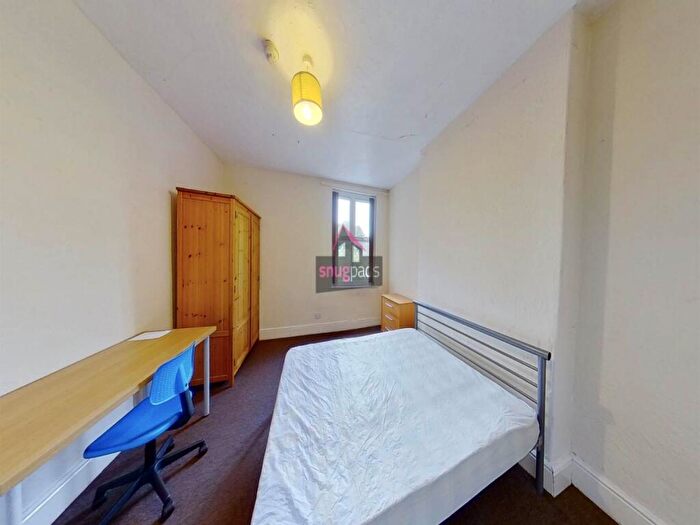 6 Bedroom House To Rent In Barrfield Road, Salford, M6