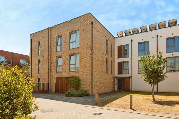 2 Bedroom Flat For Sale In Spring Drive, Trumpington, Cambridge, Cambridgeshire, CB2