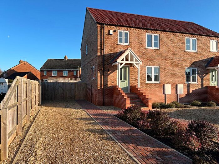 3 Bedroom Semi-Detached House To Rent In Crown Avenue, Holbeach St. Marks, PE12