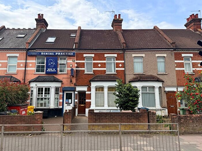 5 Bedroom Property For Sale In Burnt Oak Broadway, Edgware, HA8