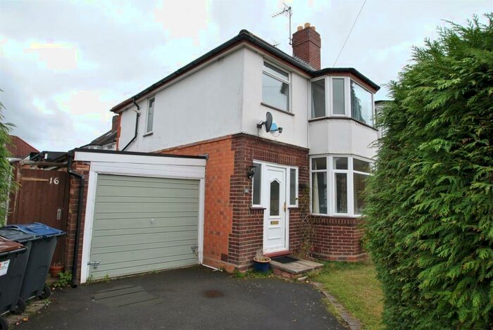 3 Bedroom House To Rent In Wyche Avenue, Birmingham, B14