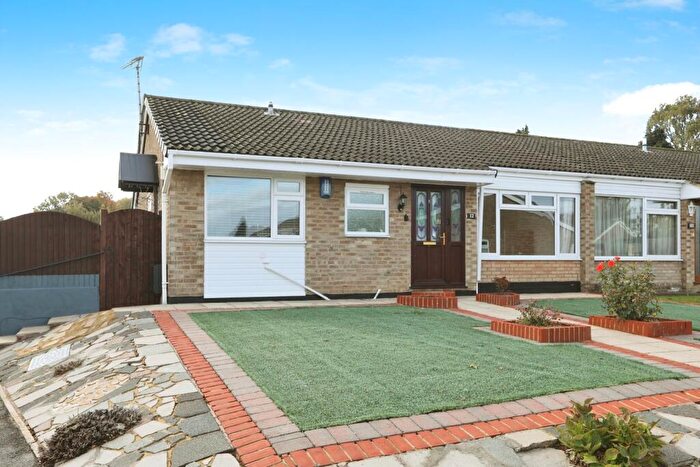 3 Bedroom Semi Detached House For Sale In Thorndale Close, Chatham, Kent, ME5