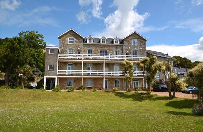 2 Bedroom Flat To Rent In Carfax, Undercliff Drive, PO38