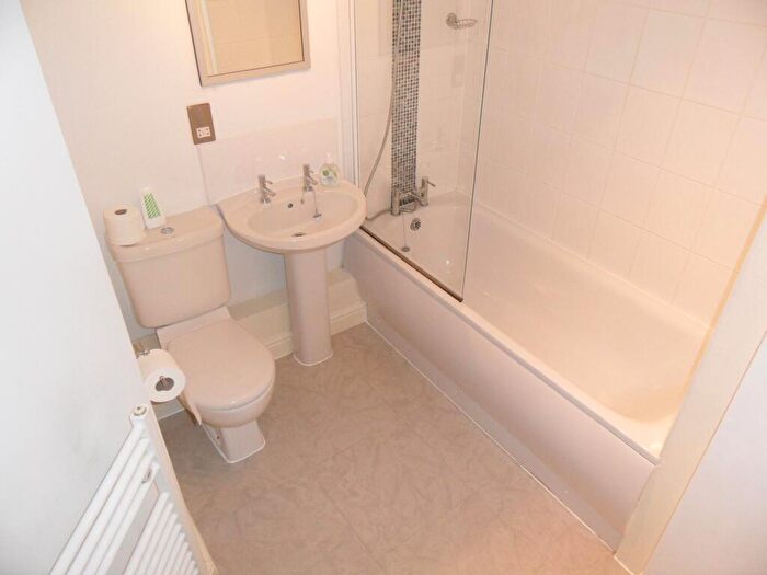 2 Bedroom Apartment To Rent In City Road, Chester Green, Derby, DE1