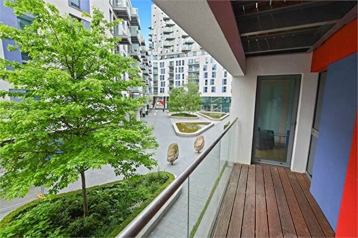 2 Bedroom Flat To Rent In Saffron Central Square, Croydon, CR0