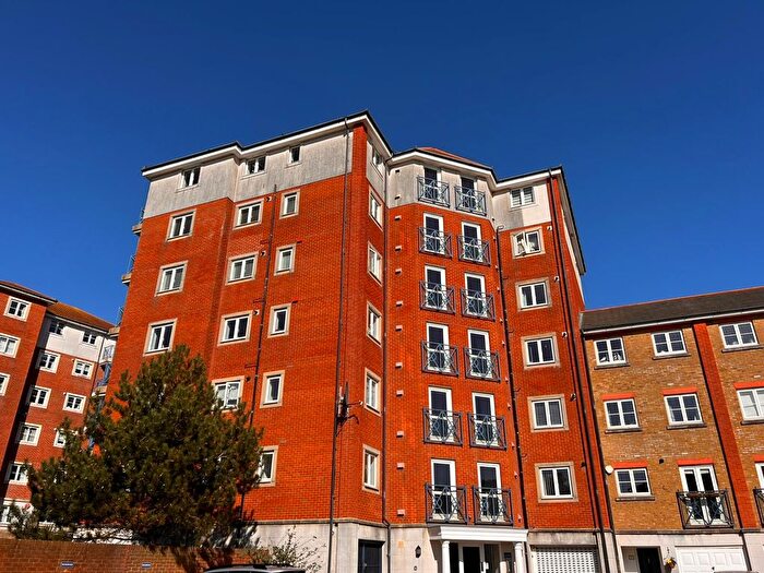2 Bedroom Flat To Rent In San Juan Court, Eastbourne, BN23
