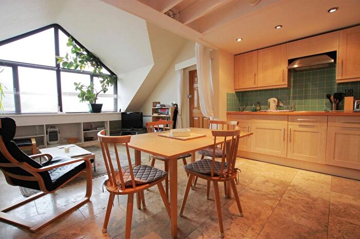 1 Bedroom Flat To Rent In Prince Of Wales Terrace, Turnham Green, W4