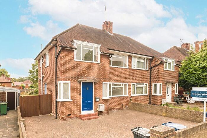 3 Bedroom Property To Rent In Greenford Avenue, Ealing, W7