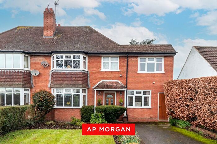 4 Bedroom Semi-Detached House For Sale In Dagnell End Road, Bordesley, Redditch, B98