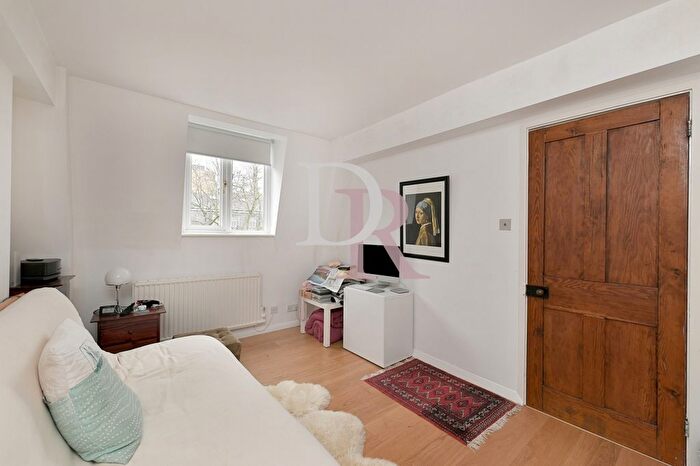 2 Bedroom Flat To Rent In Bevan House, Boswell Street, Holborn, WC1N