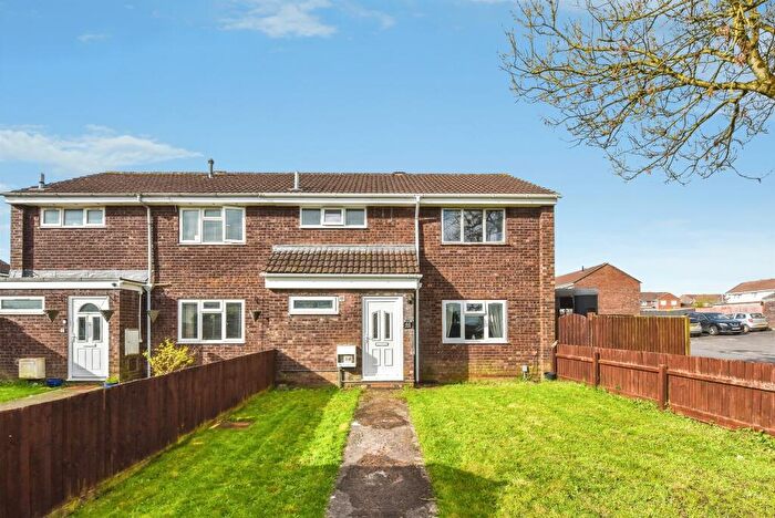 3 Bedroom Semi Detached House For Sale In Mountsfield, Frome, BA11