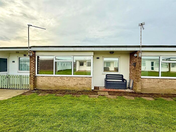 2 Bedroom Chalet For Sale In California Road, California, NR29