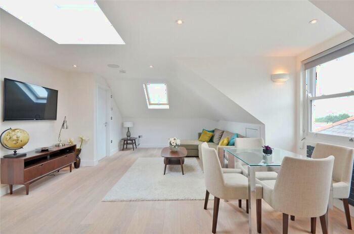 2 Bedroom Flat To Rent In Shoot Up Hill, Kilburn, NW2