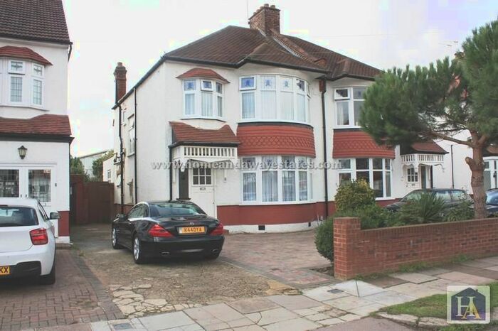4 Bedroom Semi-Detached House To Rent In Ashridge Gardens, Palmers Green, N13