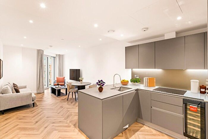 1 Bedroom Apartment To Rent In Nine Elms Lane, London, SW11
