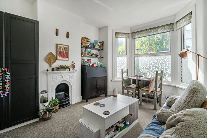 1 Bedroom Maisonette For Sale In Danbrook Road, London, SW16